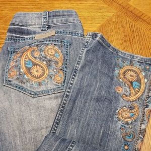 Cowgirl Tuff Paisley